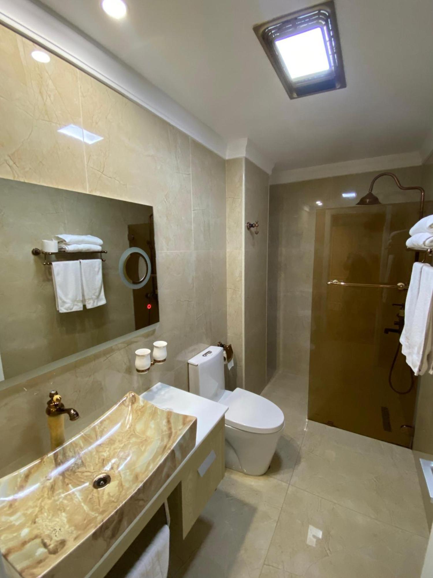 Hotel Brais Durrës 외부 사진